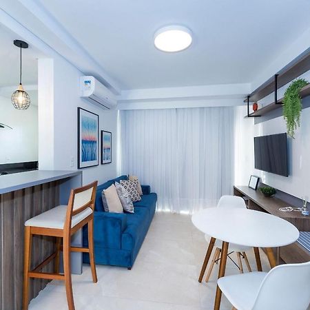 Terrazzo 602B: Beachfront Duplex with Pool and Fitness Center Bombinhas Exterior photo