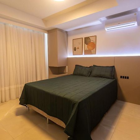 Terrazzo 602B: Beachfront Duplex with Pool and Fitness Center Bombinhas Exterior photo