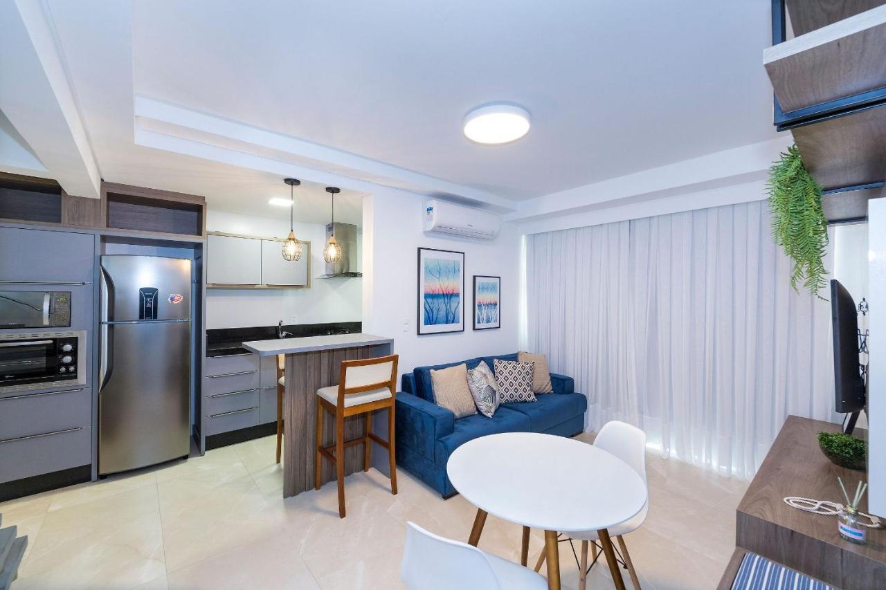Terrazzo 602B: Beachfront Duplex with Pool and Fitness Center Bombinhas Exterior photo